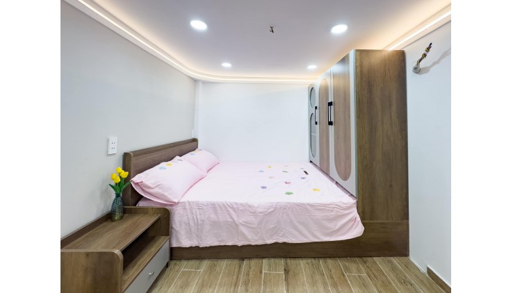 Bán Nhà khu Huỳnh Văn Bánh 3 Tầng 3 P.Ngủ Nhỉnh 4 Tỉ